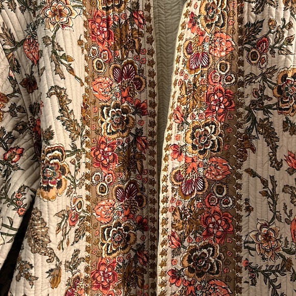 New Identity Coral Beige Gold Floral Print Quilted Jacket with Pockets Large - Picture 2 of 7